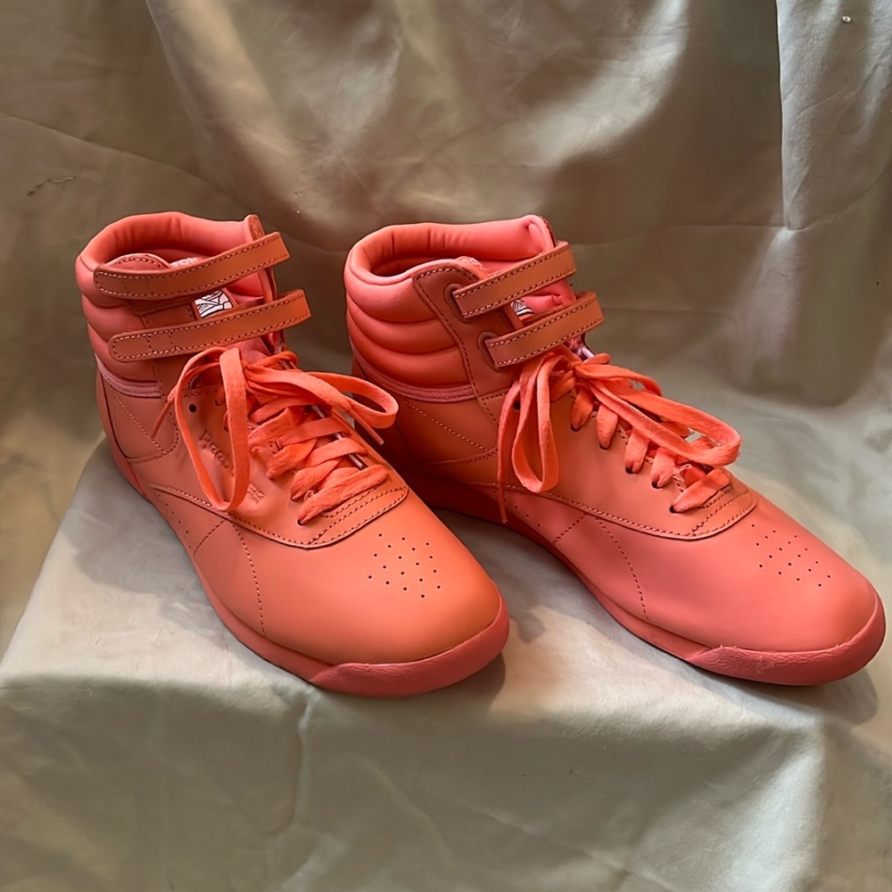 Reebok women’s size 10 high top